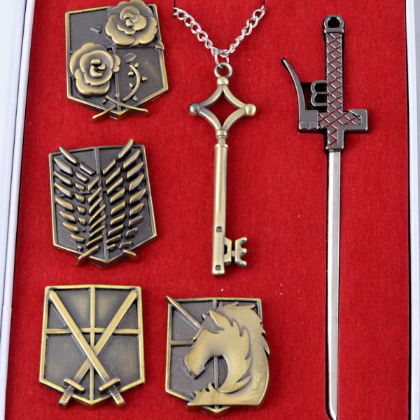 set de Broches e pingentes - shingeki no kyojin